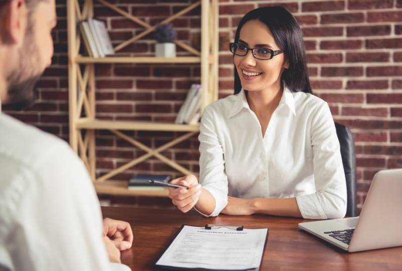 entretien d'embauche réussi avec l'hypnose sur Guichen